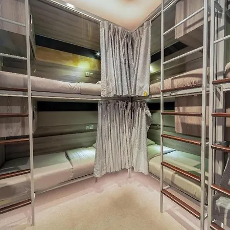 Coller Boutique Hostel-3